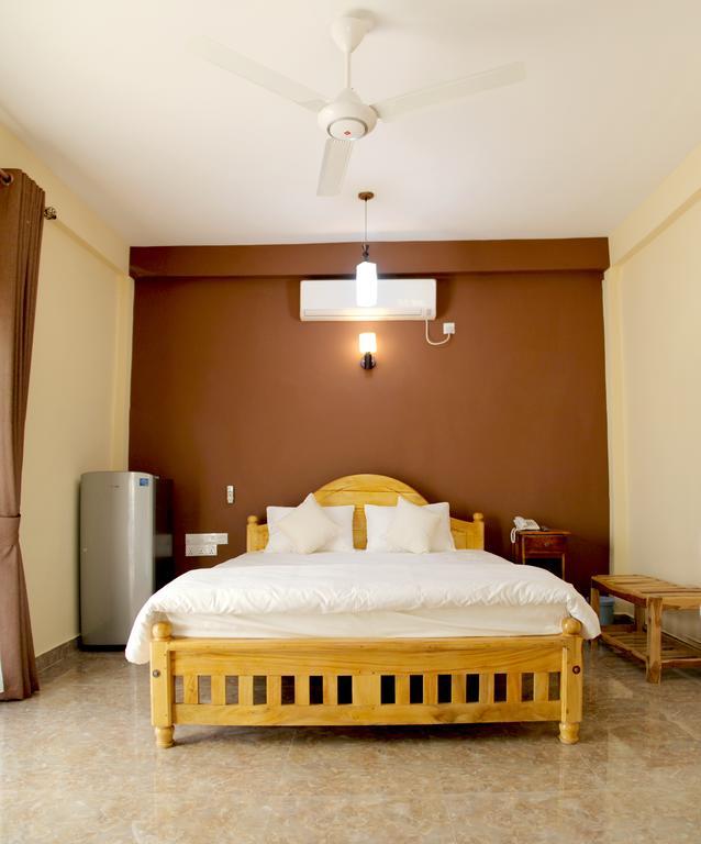 Bluewater Beach Resort Тринкомале Стая снимка
